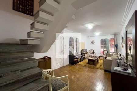 Sala de casa à venda com 4 quartos, 225m² em Vila Firmiano Pinto, São Paulo