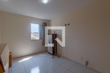 Quarto de apartamento à venda com 3 quartos, 98m² em Parque Fongaro, São Paulo