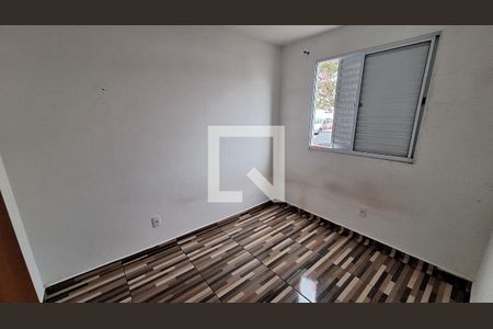 Quarto de apartamento para alugar com 2 quartos, 45m² em Parque Santa Rosa, Suzano