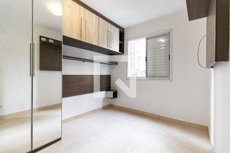 Quarto 1 de apartamento para alugar com 3 quartos, 59m² em Taboão, São Paulo