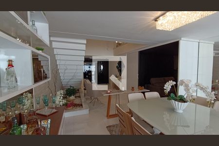 Sala de casa de condomínio para alugar com 3 quartos, 285m² em Jardim Ibiti do Paco, Sorocaba