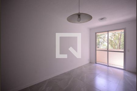 Sala  de apartamento para alugar com 3 quartos, 65m² em Jardim Santa Emília, São Paulo