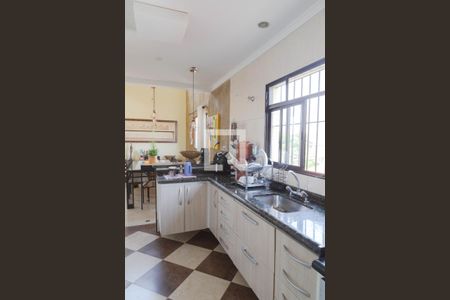 Apartamento à venda com 650m², 4 quartos e 6 vagas Apartamento à venda com 650m², 4 quartos e 6 vagasCozinha