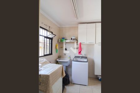 Apartamento à venda com 650m², 4 quartos e 6 vagas Apartamento à venda com 650m², 4 quartos e 6 vagasÁrea de Serviço