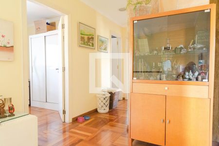 Apartamento à venda com 650m², 4 quartos e 6 vagas Apartamento à venda com 650m², 4 quartos e 6 vagasHall Quartos