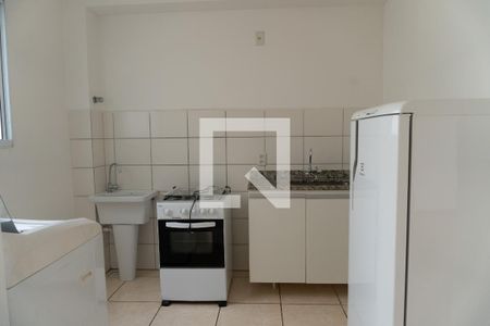 Sala/Cozinha/serviço  de apartamento para alugar com 2 quartos, 44m² em Chácaras Reunidas Santa Terezinha, Contagem