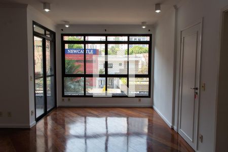 Sala de apartamento à venda com 3 quartos, 125m² em Vila Itapura, Campinas