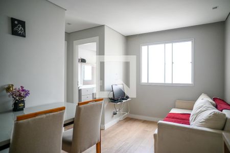 Sala de apartamento para alugar com 2 quartos, 48m² em Jardim Santa Emilia, São Paulo