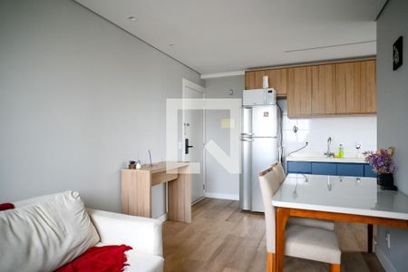 Sala de apartamento para alugar com 2 quartos, 48m² em Jardim Santa Emilia, São Paulo