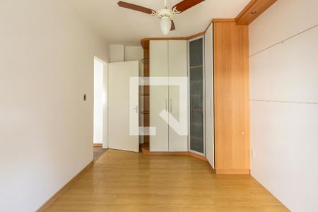 Quarto 1 de apartamento para alugar com 2 quartos, 72m² em Cristal, Porto Alegre