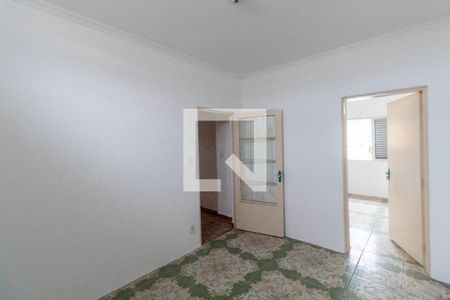 Quarto 1 de casa para alugar com 2 quartos, 130m² em Vila Ré, São Paulo