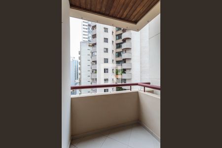 Varanda de apartamento à venda com 2 quartos, 67m² em Moema, São Paulo