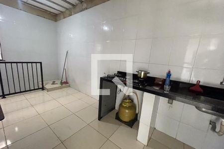 Sala de casa para alugar com 2 quartos, 75m² em Vila São Luis, Duque de Caxias