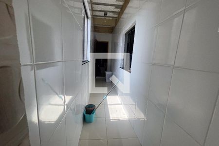 Corredor de casa para alugar com 2 quartos, 75m² em Vila São Luis, Duque de Caxias