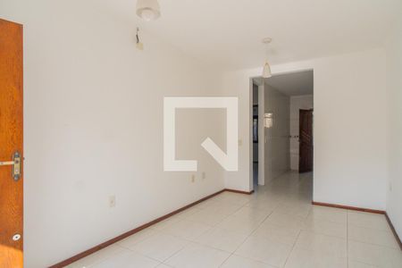 Sala de casa à venda com 2 quartos, 70m² em Hípica, Porto Alegre