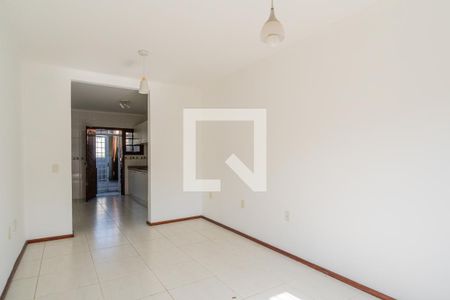 Sala de casa à venda com 2 quartos, 70m² em Hípica, Porto Alegre