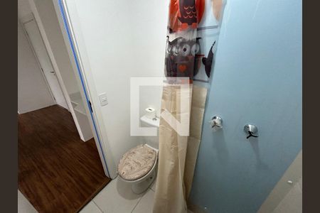 Banheiro de apartamento para alugar com 1 quarto, 33m² em Piedade, Rio de Janeiro