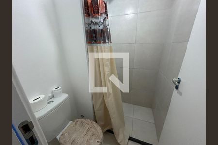 Banheiro de apartamento para alugar com 1 quarto, 33m² em Piedade, Rio de Janeiro