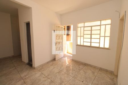 Sala de casa para alugar com 1 quarto, 60m² em Irajá, Rio de Janeiro