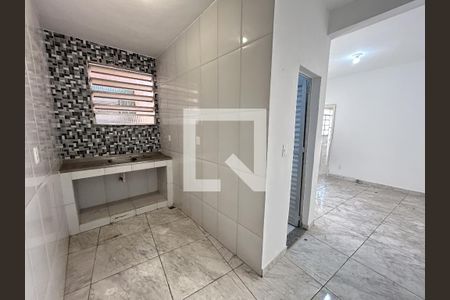 Cozinha de casa para alugar com 1 quarto, 60m² em Irajá, Rio de Janeiro