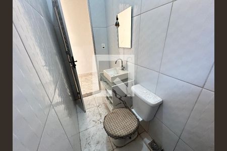 Banheiro de casa para alugar com 1 quarto, 60m² em Irajá, Rio de Janeiro