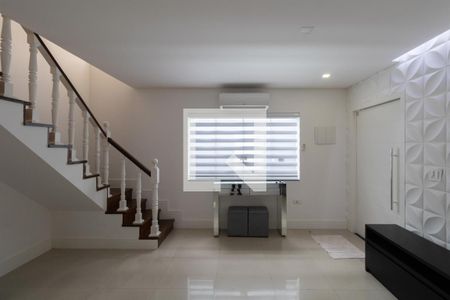 Sala de casa para alugar com 3 quartos, 200m² em Vila Feliz, São Paulo