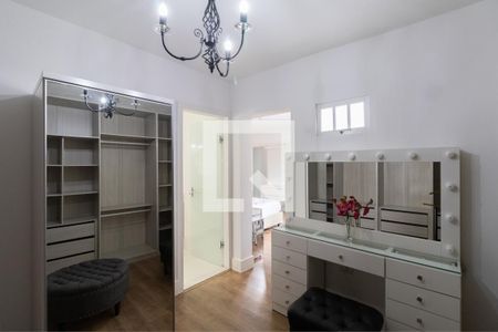 Closet Suíte de casa para alugar com 3 quartos, 200m² em Vila Feliz, São Paulo