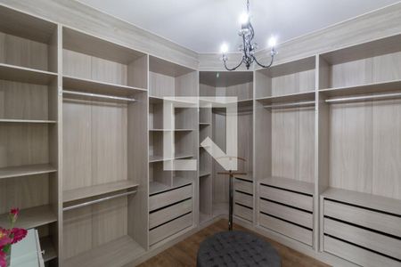 Closet Suíte de casa para alugar com 3 quartos, 200m² em Vila Feliz, São Paulo