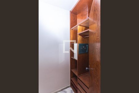 Closet da Suíte de apartamento para alugar com 4 quartos, 255m² em Vila Paris, Belo Horizonte