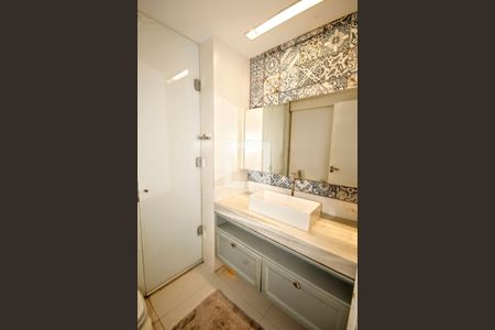 Apartamento à venda com 115m², 3 quartos e 3 vagas Apartamento à venda com 115m², 3 quartos e 3 vagaslavabo