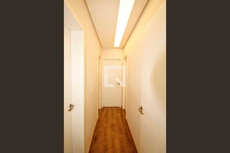 Apartamento à venda com 115m², 3 quartos e 3 vagas Apartamento à venda com 115m², 3 quartos e 3 vagasCorredor