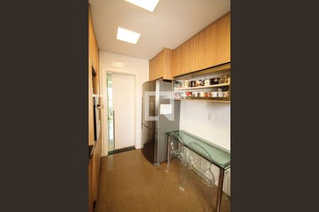 Apartamento à venda com 115m², 3 quartos e 3 vagas Apartamento à venda com 115m², 3 quartos e 3 vagasÁrea de Serviço