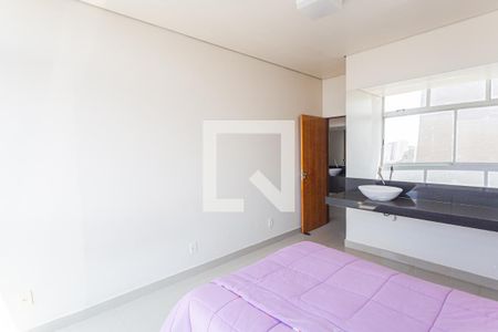 Suíte de apartamento para alugar com 2 quartos, 90m² em Funcionários, Belo Horizonte