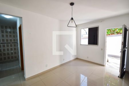 Sala de apartamento para alugar com 2 quartos, 55m² em Encantado, Rio de Janeiro