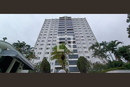 Apartamento para alugar com 155m², 4 quartos e 3 vagas Apartamento para alugar com 155m², 4 quartos e 3 vagasFachada