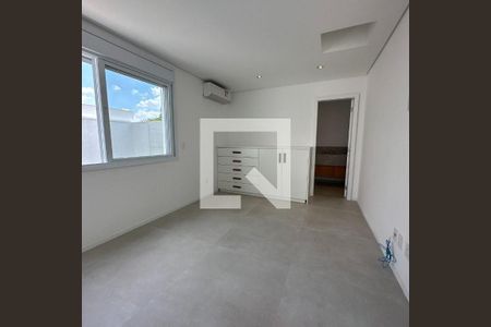 Casa à venda com 4 quartos, 350m² em Jardim Luzitania, São Paulo