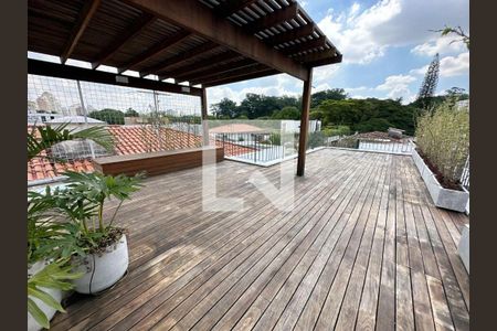 Casa à venda com 4 quartos, 350m² em Jardim Luzitania, São Paulo