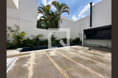 Casa à venda com 4 quartos, 350m² em Jardim Luzitania, São Paulo