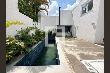 Casa à venda com 4 quartos, 350m² em Jardim Luzitania, São Paulo