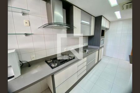 Apartamento à venda com 3 quartos, 290m² em Piratininga, Niterói