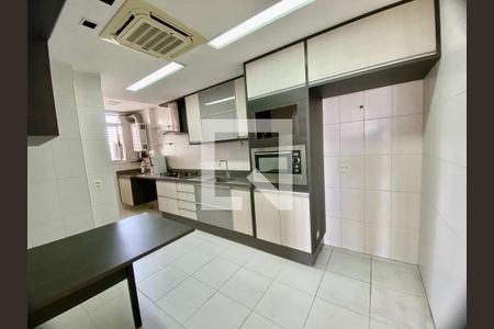 Apartamento à venda com 3 quartos, 290m² em Piratininga, Niterói