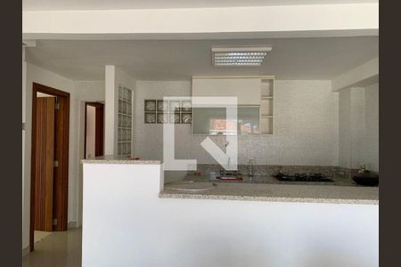 Casa à venda com 5 quartos, 228m² em Pendotiba, Niterói