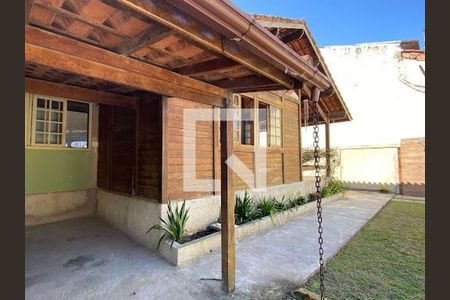 Casa à venda com 4 quartos, 176m² em Itaipu, Niterói