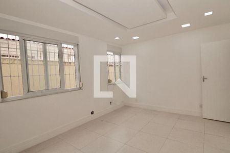 Casa à venda com 5 quartos, 218m² em São Francisco, Niterói