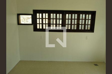 Casa à venda com 3 quartos, 215m² em Matapaca, Niterói