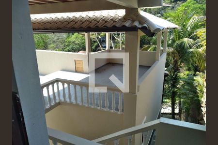 Casa à venda com 3 quartos, 215m² em Matapaca, Niterói