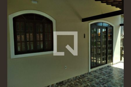 Casa à venda com 3 quartos, 215m² em Matapaca, Niterói