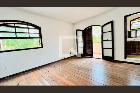 Casa à venda com 3 quartos, 220m² em Maria Paula, Niterói