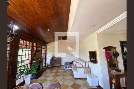 Casa à venda com 3 quartos, 198m² em Itaipu, Niterói