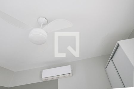 Quarto 1 AC e ventilador de casa para alugar com 3 quartos, 150m² em Brotas, Salvador